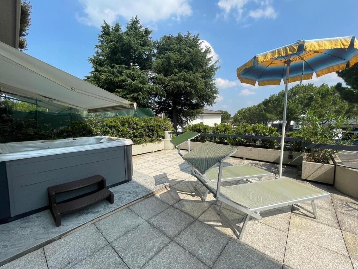 Garda Fantasy Paradise Silver O Gold Desenzano del Garda Exterior photo
